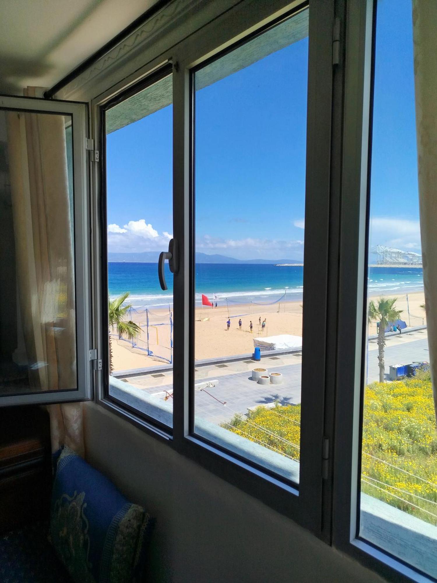 Apartment Corniche Ksar Sgher Ksar Sghir Eksteriør billede